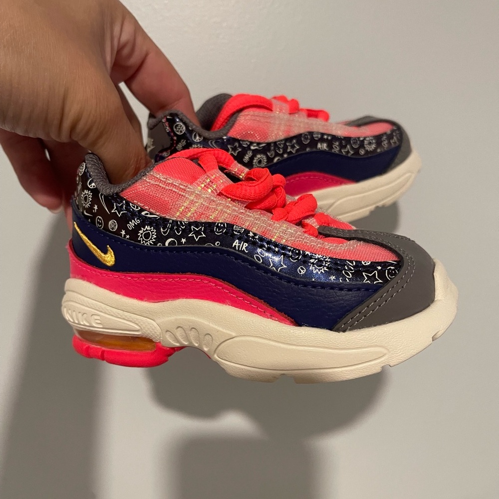 Nike Air Max 95 Running Shoes - Blue & Pink - Size 5C - Brand New